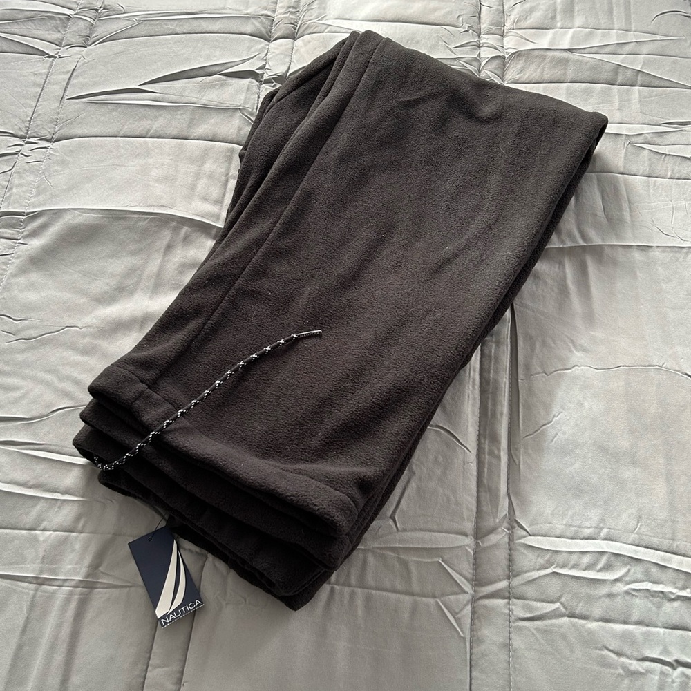 Men’s Nautica fleece pants - Picture 2 of 2